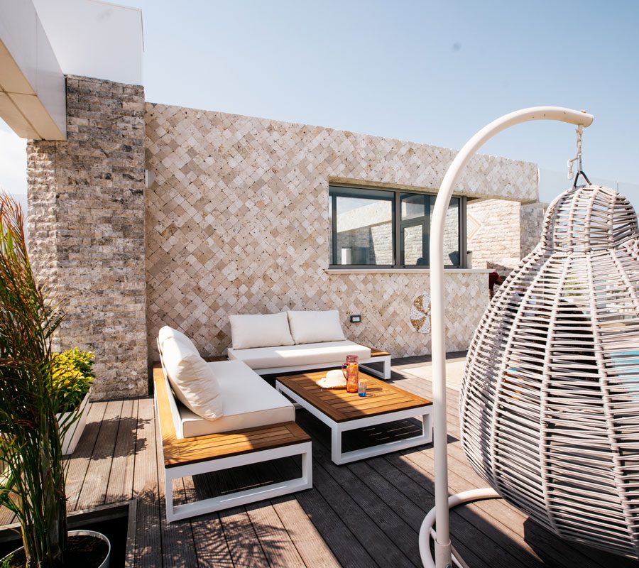 Laroni Real Estate, Terrace